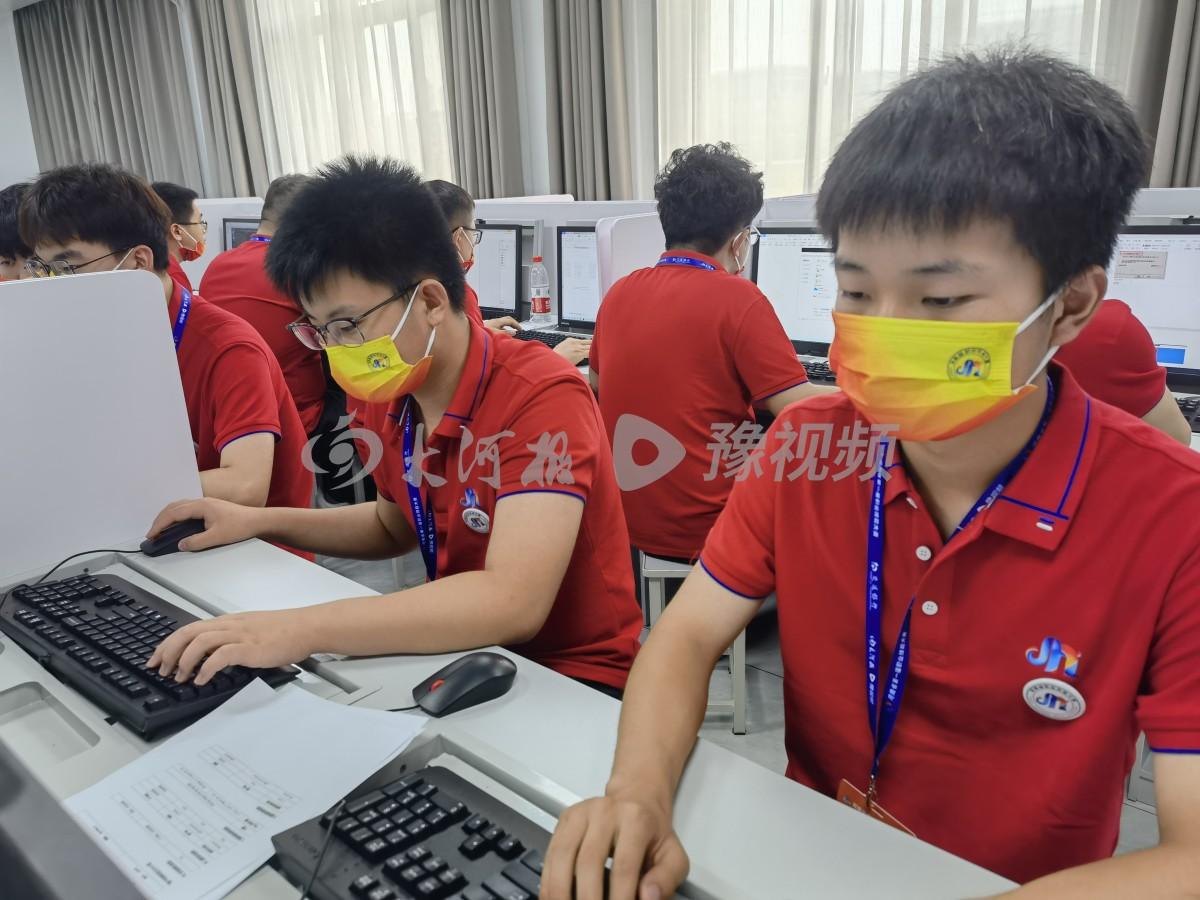 黑客一般几岁开始学?揭秘青少年学网络安全的黄金期与合法学习路径 第1张 黑客一般几岁开始学?揭秘青少年学网络安全的黄金期与合法学习路径 第1张