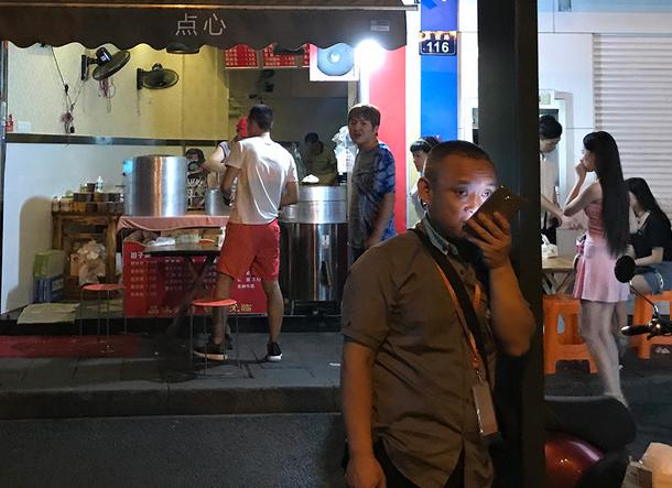 24小时在线接单网站搭建指南:解决深夜服务需求,实现稳定接单与高转化