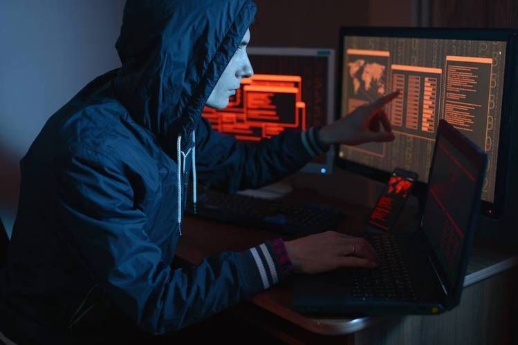 学黑客的最佳年龄是多少?揭秘不同年龄段学网络安全的优势与路径