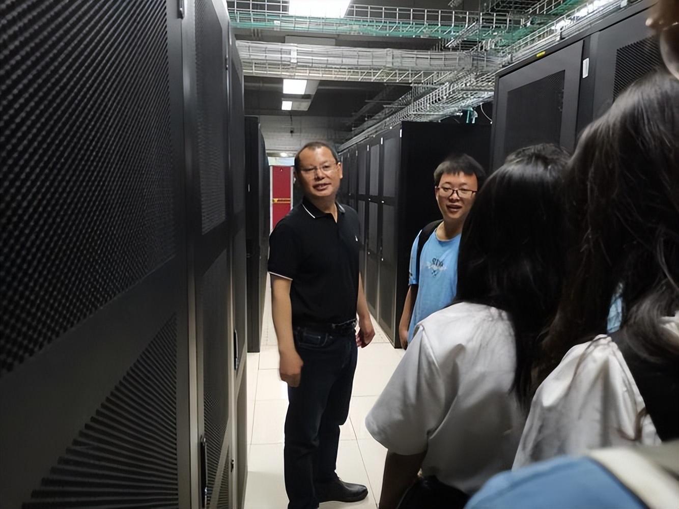 黑客24小时雇佣平台:揭秘全球网络地下经济的便捷服务与法律风险 第1张 黑客24小时雇佣平台:揭秘全球网络地下经济的便捷服务与法律风险 第1张