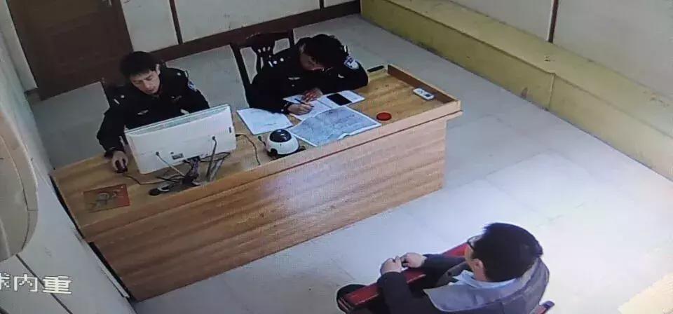 专业黑客24小时接单微信服务揭秘:如何识别骗局并保护个人信息安全 第3张 专业黑客24小时接单微信服务揭秘:如何识别骗局并保护个人信息安全 第3张