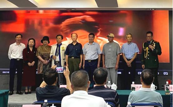 无需密码登别人的qq号?揭秘QQ账号安全风险与防护全攻略,守护你的数字家园 第3张 无需密码登别人的qq号?揭秘QQ账号安全风险与防护全攻略,守护你的数字家园 第3张