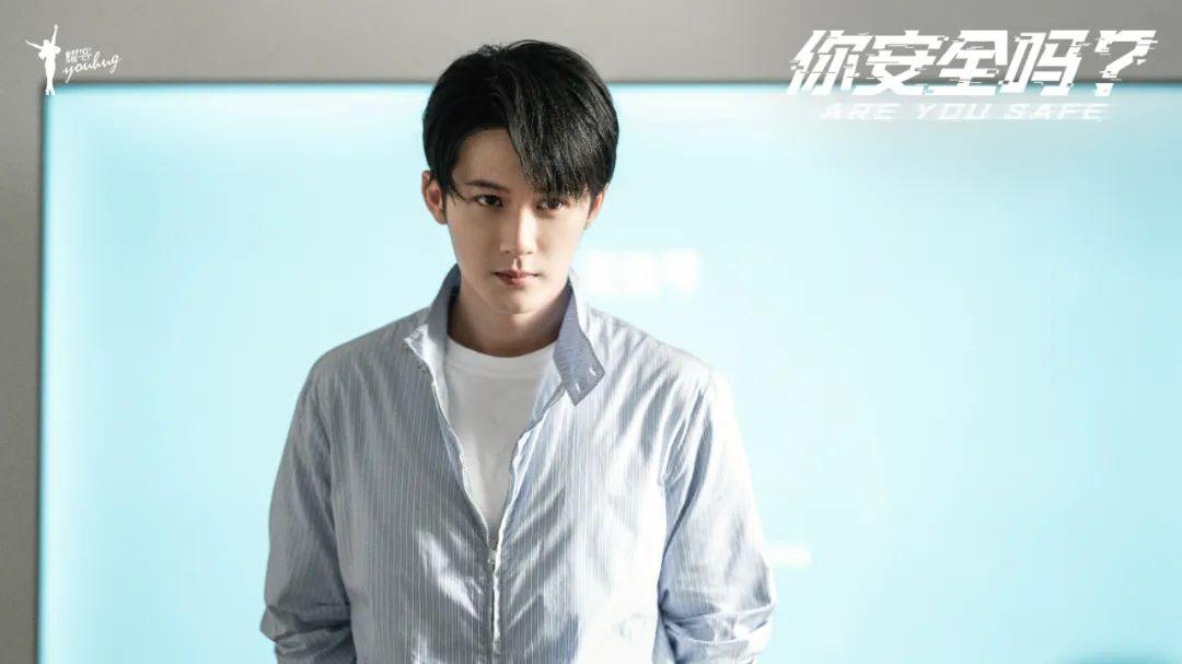 黑客先付款帮你是真的吗?揭秘网络灰色服务的真相与安全防范指南 第1张 黑客先付款帮你是真的吗?揭秘网络灰色服务的真相与安全防范指南 第1张