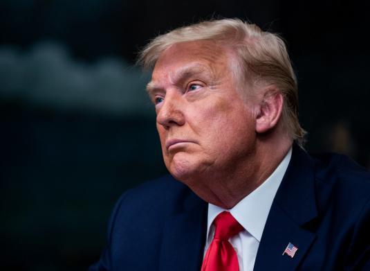 黑客调取聊天记录?揭秘5大窃取手段与防护技巧,保护你的隐私安全 第2张 黑客调取聊天记录?揭秘5大窃取手段与防护技巧,保护你的隐私安全 第2张