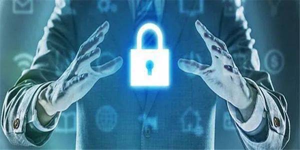 100%必破qq密码软件是真的吗?亲测揭秘骗局与安全防护指南