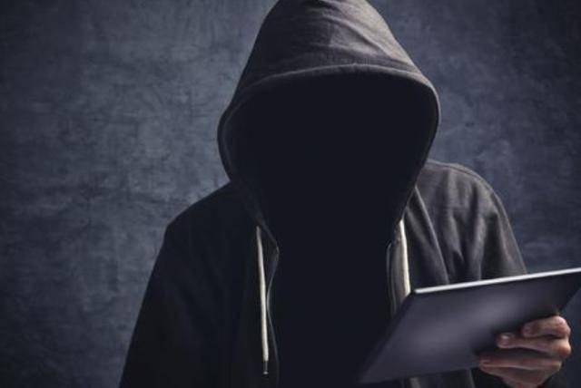 免费黑客帮你入侵微信?警惕骗局!保护账号安全的实用指南 第2张 免费黑客帮你入侵微信?警惕骗局!保护账号安全的实用指南 第2张