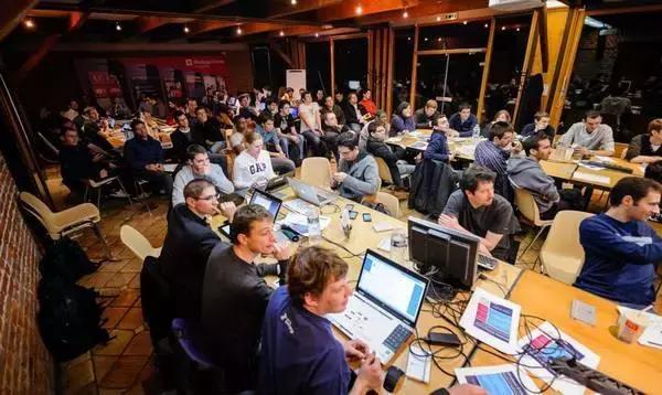 黑客工资待遇揭秘:从入门到顶级,如何轻松实现年薪百万? 第1张 黑客工资待遇揭秘:从入门到顶级,如何轻松实现年薪百万? 第1张