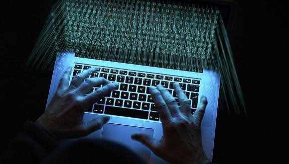 黑客一月挣多少钱？揭秘合法与非法黑客的真实收入差距与风险  第2张