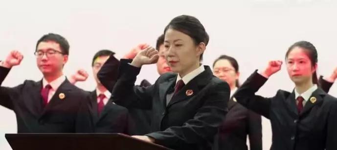 黑客联系方式24小时在线加钱:揭秘安全风险与合法替代方案