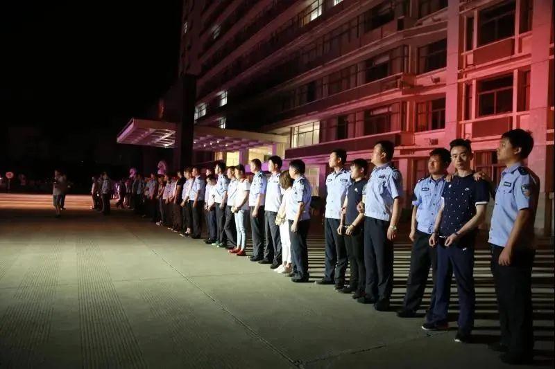 黑客先办事后付款的处罚和影响:揭秘网络犯罪新模式的法律后果与防范指南