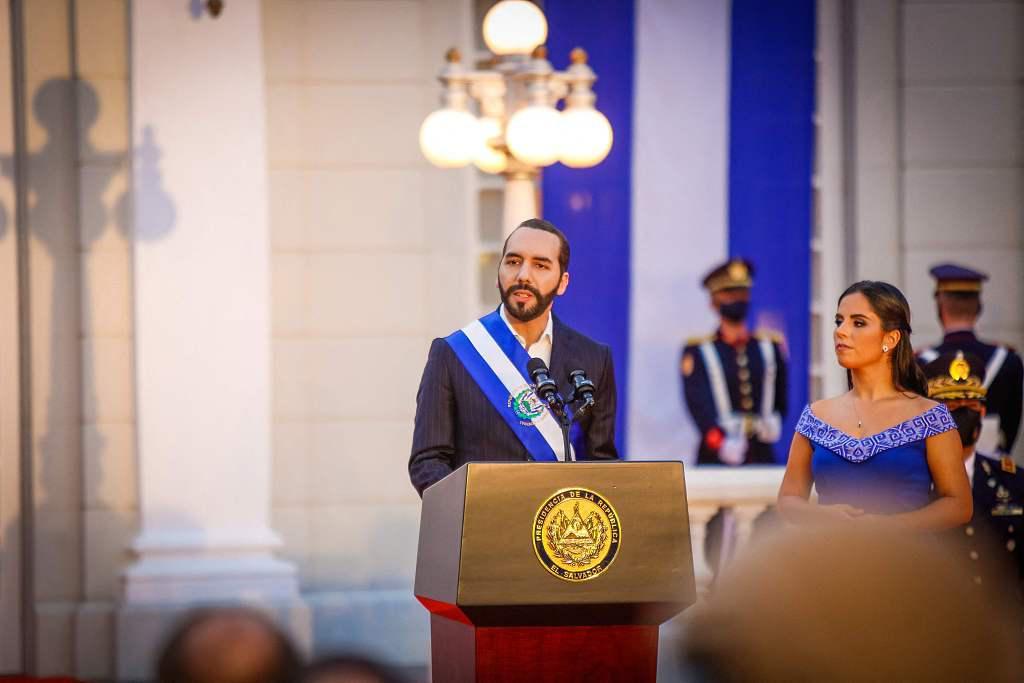 24小时在线接单的顶级黑客:全天候守护您的网络安全,解决紧急入侵与数据危机