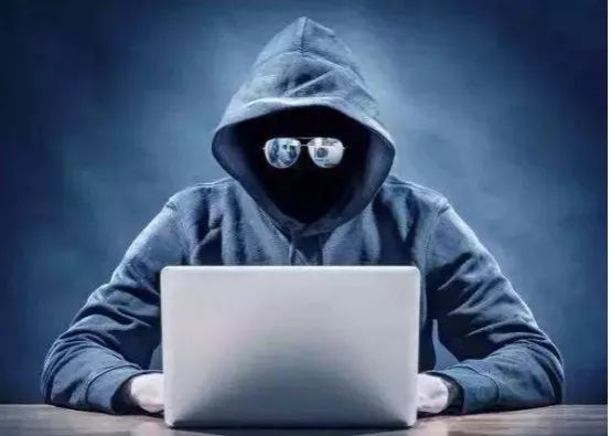 警惕黑客收徒QQ群骗局:揭秘非法教学陷阱与安全防范指南 第3张 警惕黑客收徒QQ群骗局:揭秘非法教学陷阱与安全防范指南 第3张