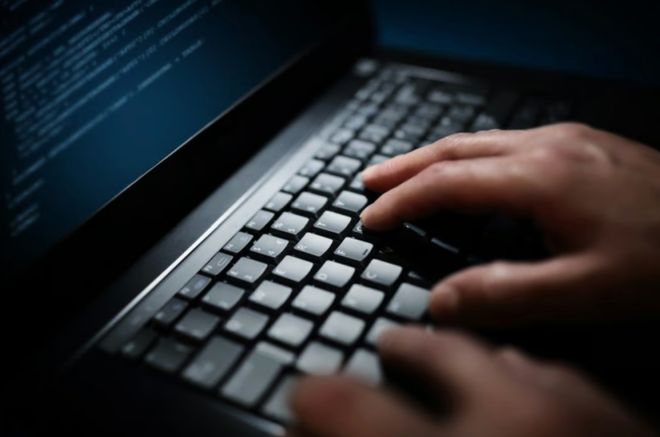 免费黑客24小时接单是真的吗?揭秘网络骗局与正规安全服务选择指南 第3张 免费黑客24小时接单是真的吗?揭秘网络骗局与正规安全服务选择指南 第3张