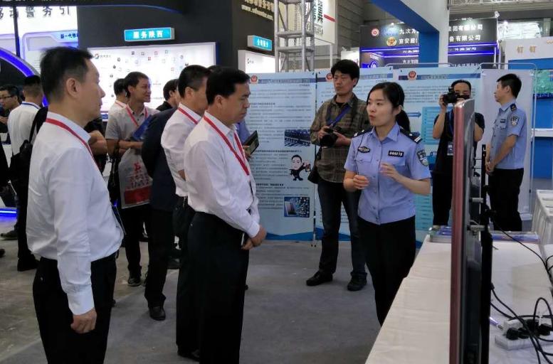 虚拟位置定位修改器免费下载与使用指南:轻松修改GPS定位,解锁全球任意位置打卡 第2张 虚拟位置定位修改器免费下载与使用指南:轻松修改GPS定位,解锁全球任意位置打卡 第2张