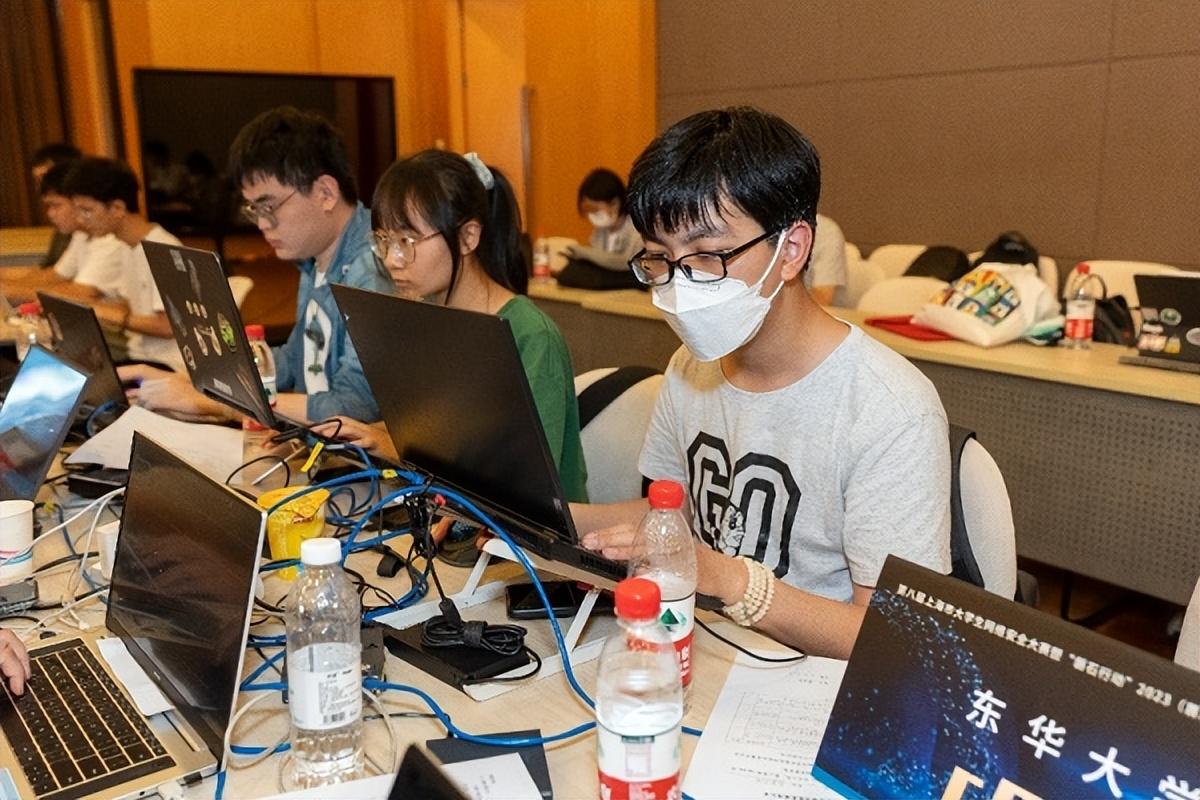 黑客电脑专用软件：合法下载与安全使用全指南，轻松掌握网络安全测试工具  第3张