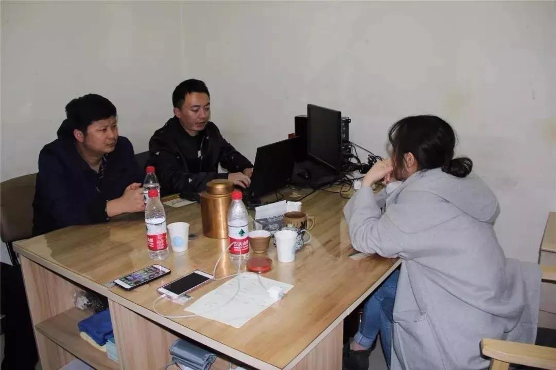 黑客的电话诈骗揭秘：如何识别并防范精准诈骗，保护个人信息安全  第1张