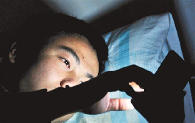 黑客的电话诈骗揭秘：如何识别并防范精准诈骗，保护个人信息安全  第2张